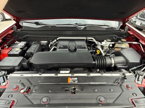Used 2024 Chevrolet Colorado LT w/ LT Convenience Package III AWD/4WD image 30