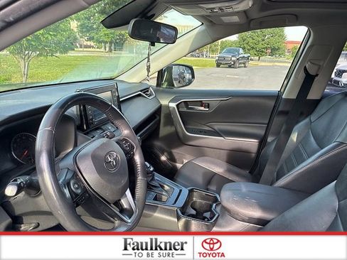 Used 2021 Toyota RAV4 XLE Premium AWD/4WD image 28