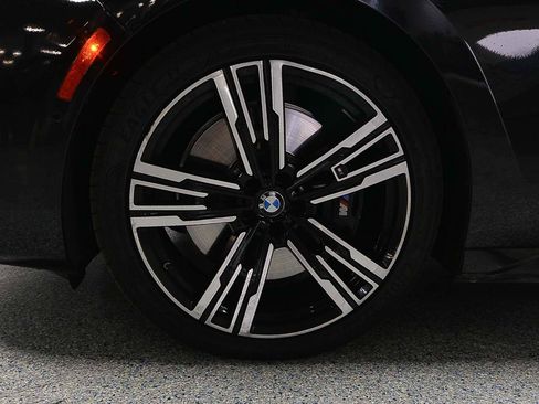 Certified 2023 BMW 760i xDrive w/ Luxury Rear Seating Package AWD/4WD image 5