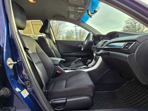 Used 2013 Honda Accord Sport image 10
