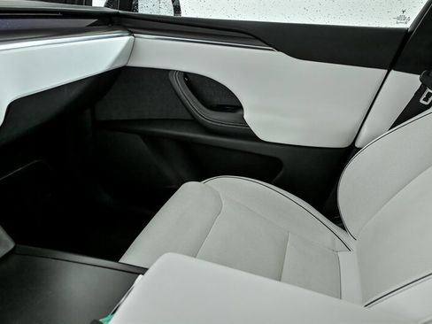 Used 2022 Tesla Model X Plaid AWD/4WD image 36
