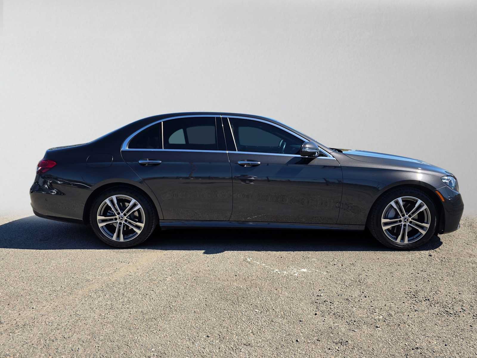 Used 2023 Mercedes-Benz E 350 Sedan image 2