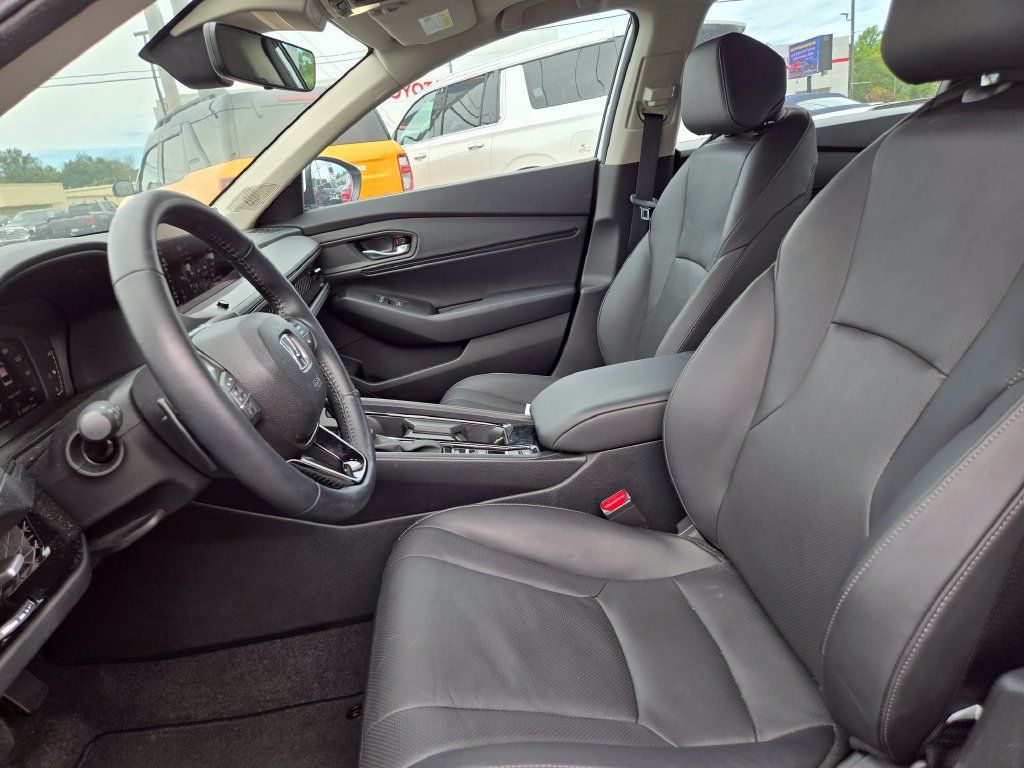 Used 2025 Honda Accord EX-L image 9