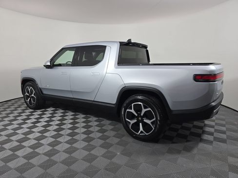 Used 2024 Rivian R1T Adventure Dual AWD/4WD image 3