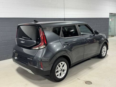 Used 2024 Kia Soul LX w/ Option Group 015 FWD image 17