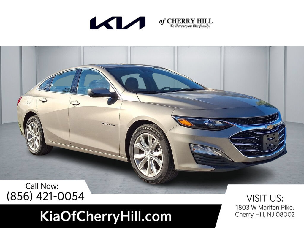Used 2025 Chevrolet Malibu LT FWD image 1