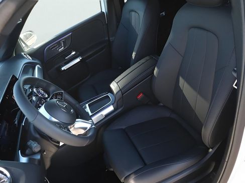 New 2026 Mercedes-Benz GLB 250 4MATIC image 31