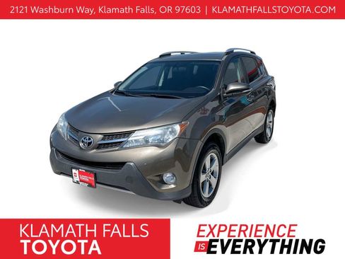 Used 2015 Toyota RAV4 XLE AWD/4WD image 1