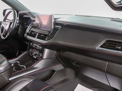 Used 2024 Chevrolet Suburban RST w/ Luxury Package image 31