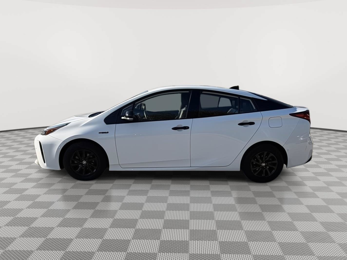 Used 2022 Toyota Prius AWD image 4