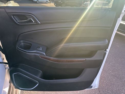 Used 2018 GMC Yukon XL SLT image 33