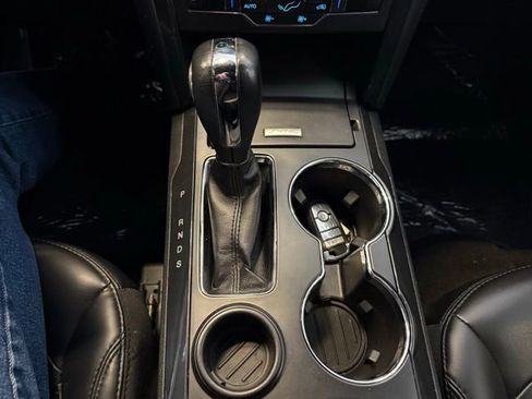 Used 2019 Ford Explorer XLT w/ Equipment Group 202A image 17