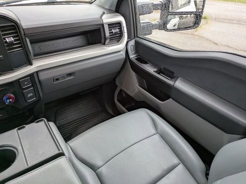 Used 2024 Ford F250 XL image 17