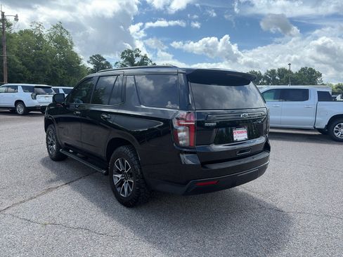 Used 2024 Chevrolet Tahoe Z71 w/ Luxury Package AWD/4WD image 5