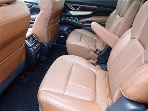 Used 2019 Subaru Ascent Touring AWD/4WD image 10