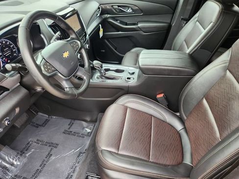 Used 2024 Chevrolet Traverse High Country FWD image 4
