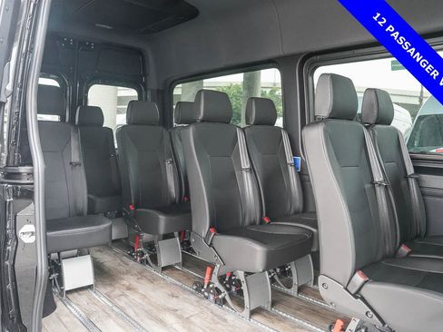 Used 2024 Mercedes-Benz Sprinter 2500 image 13