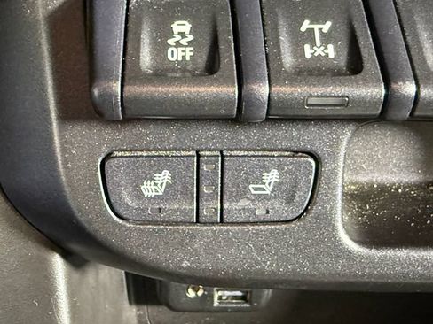 Used 2019 Chevrolet Colorado ZR2 w/ ZR2 Midnight Special Edition AWD/4WD image 30