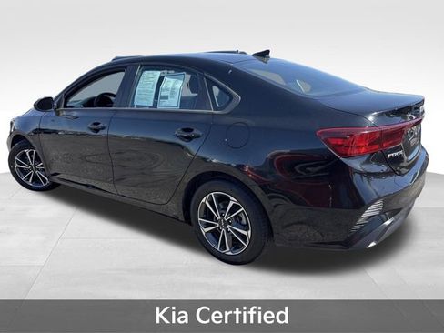 Used 2023 Kia Forte LXS FWD image 5