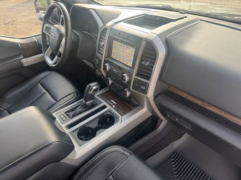 Used 2018 Ford F150 Lariat w/ Equipment Group 502A Luxury image 21