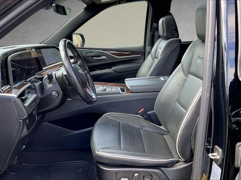 Used 2022 Cadillac Escalade Premium Luxury image 20