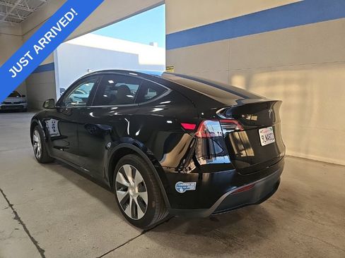 Used 2021 Tesla Model Y Long Range AWD/4WD image 4