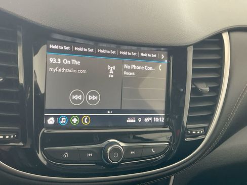Used 2019 Chevrolet Trax LT w/ LT Convenience Package AWD/4WD image 16
