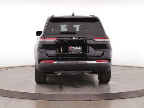 Used 2025 Jeep Grand Cherokee Laredo X AWD/4WD image 11