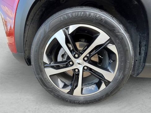 Used 2024 Chevrolet Trax RS w/ Driver Confidence Package FWD image 29