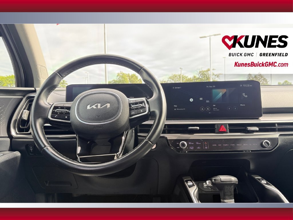 Used 2024 Kia Sorento S FWD image 32