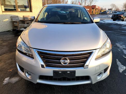 Used 2014 Nissan Sentra SR image 2