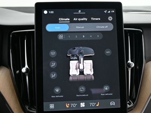 New 2026 Volvo XC60 B5 Plus w/ Protection Package Premier image 18