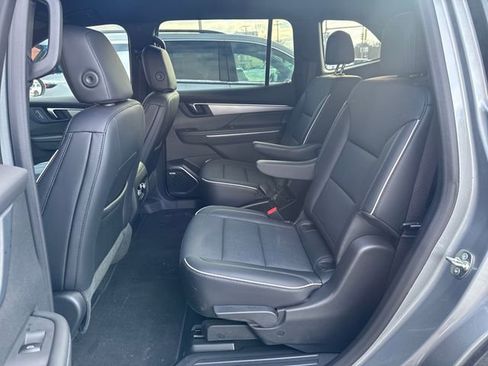 Certified 2025 Buick Enclave Preferred image 28