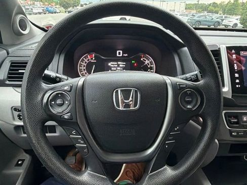 Used 2017 Honda Pilot EX image 6