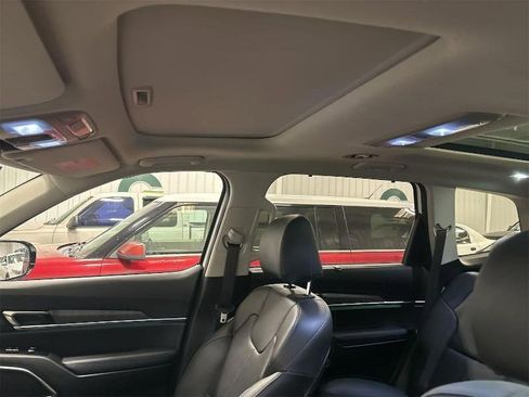 Used 2024 Kia Telluride SX image 10