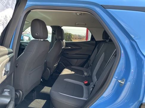 Used 2024 Chevrolet TrailBlazer LT w/ LT Cold Weather Package image 9