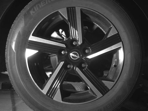 Used 2025 Nissan Sentra SV image 15