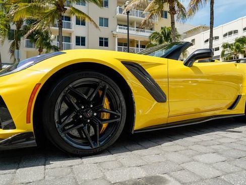 Used 2019 Chevrolet Corvette ZR1 RWD image 12