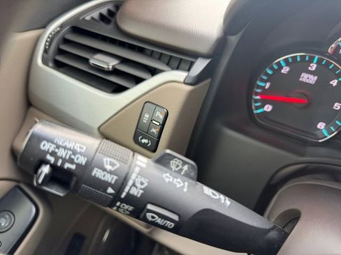 Used 2019 GMC Yukon XL SLT w/ Premium Edition RWD image 25