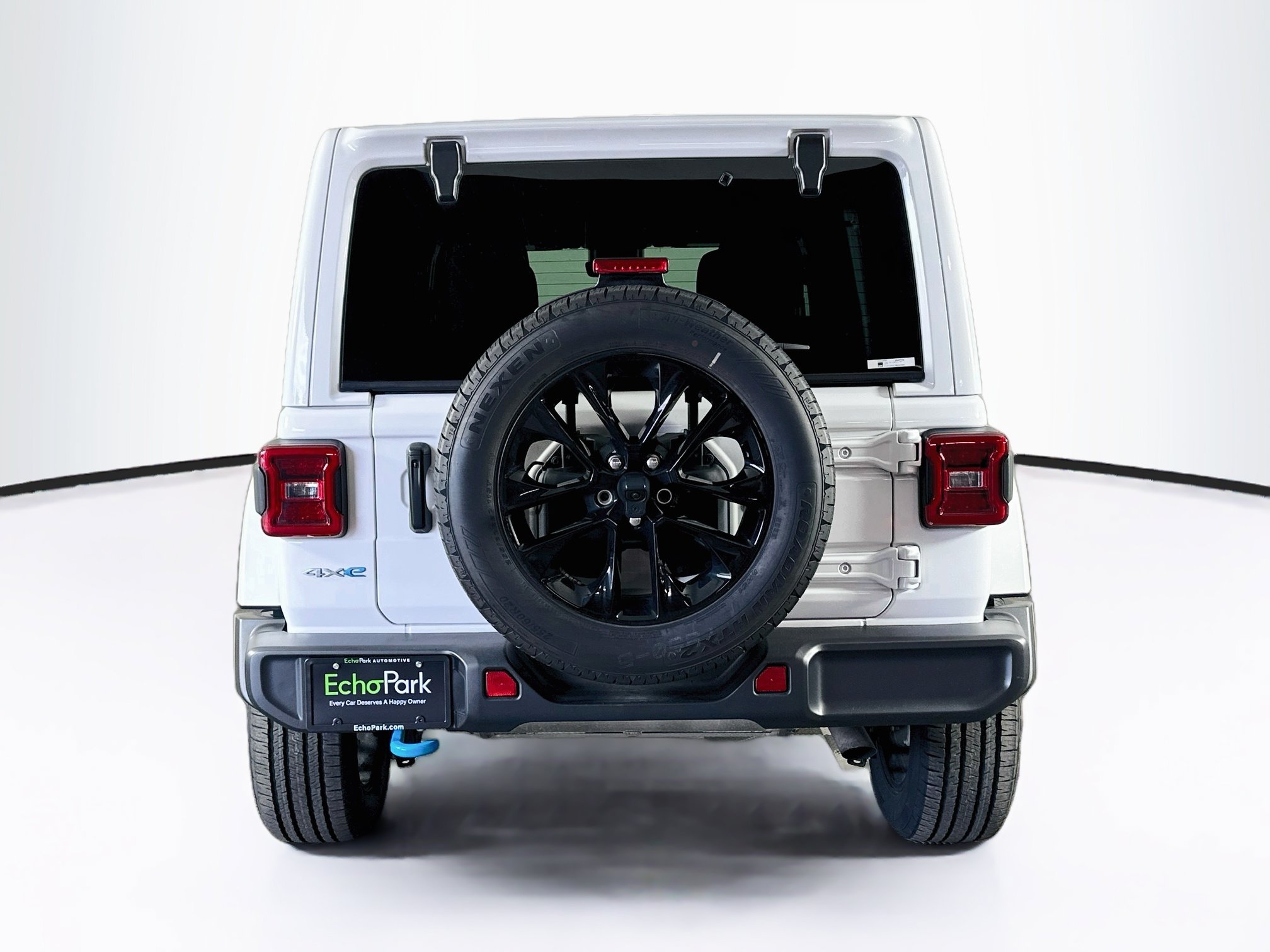 Used 2024 Jeep Wrangler Unlimited Sahara w/ Technology Group AWD/4WD image 7