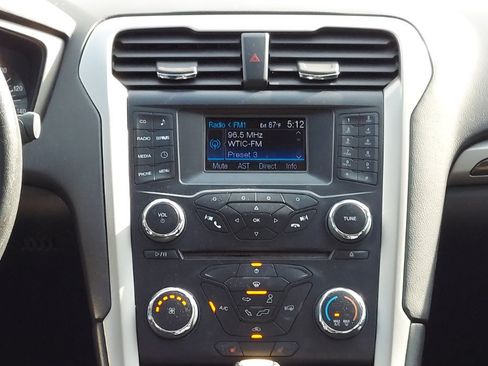 Used 2013 Ford Fusion SE FWD image 13