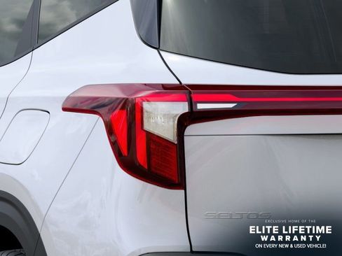 New 2026 Kia Seltos LX FWD image 12