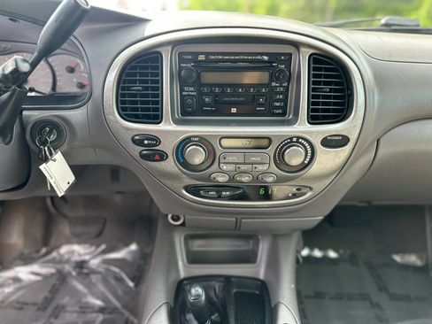 Used 2002 Toyota Sequoia Limited AWD/4WD image 33
