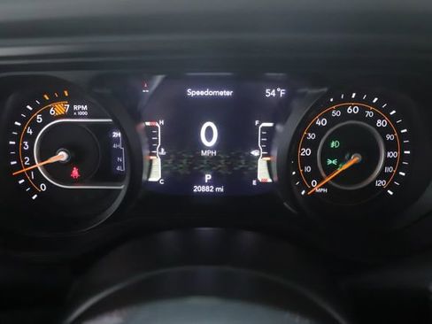 Used 2025 Jeep Wrangler Unlimited Sahara AWD/4WD image 19