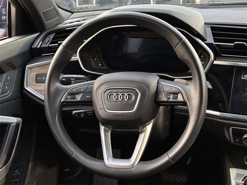 Used 2023 Audi Q3 2.0T Premium Plus w/ Premium Plus Package image 16