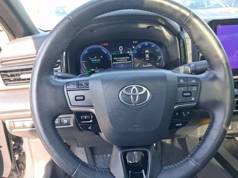 Used 2025 Toyota Camry XSE FWD image 15