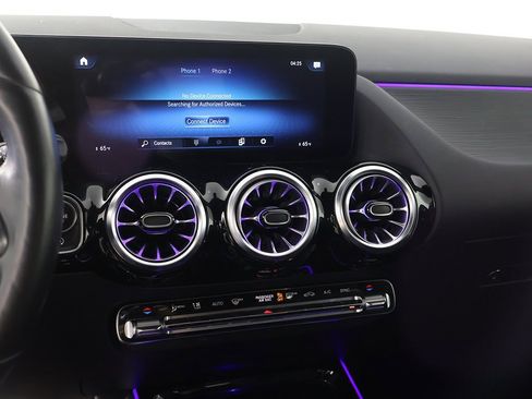 Used 2023 Mercedes-Benz GLA 250 4MATIC w/ Premium Package image 37