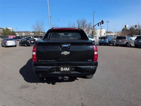 Used 2011 Chevrolet Avalanche LT w/ Suspension Package, Off-Road image 3