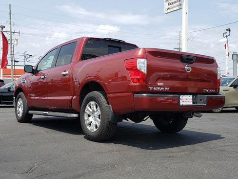 Used 2017 Nissan Titan SV AWD/4WD image 5