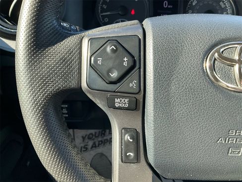 Used 2020 Toyota Tacoma TRD Sport image 19